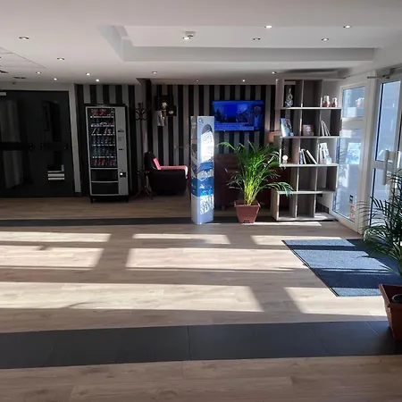 Brit Hotel Baillet-en-France